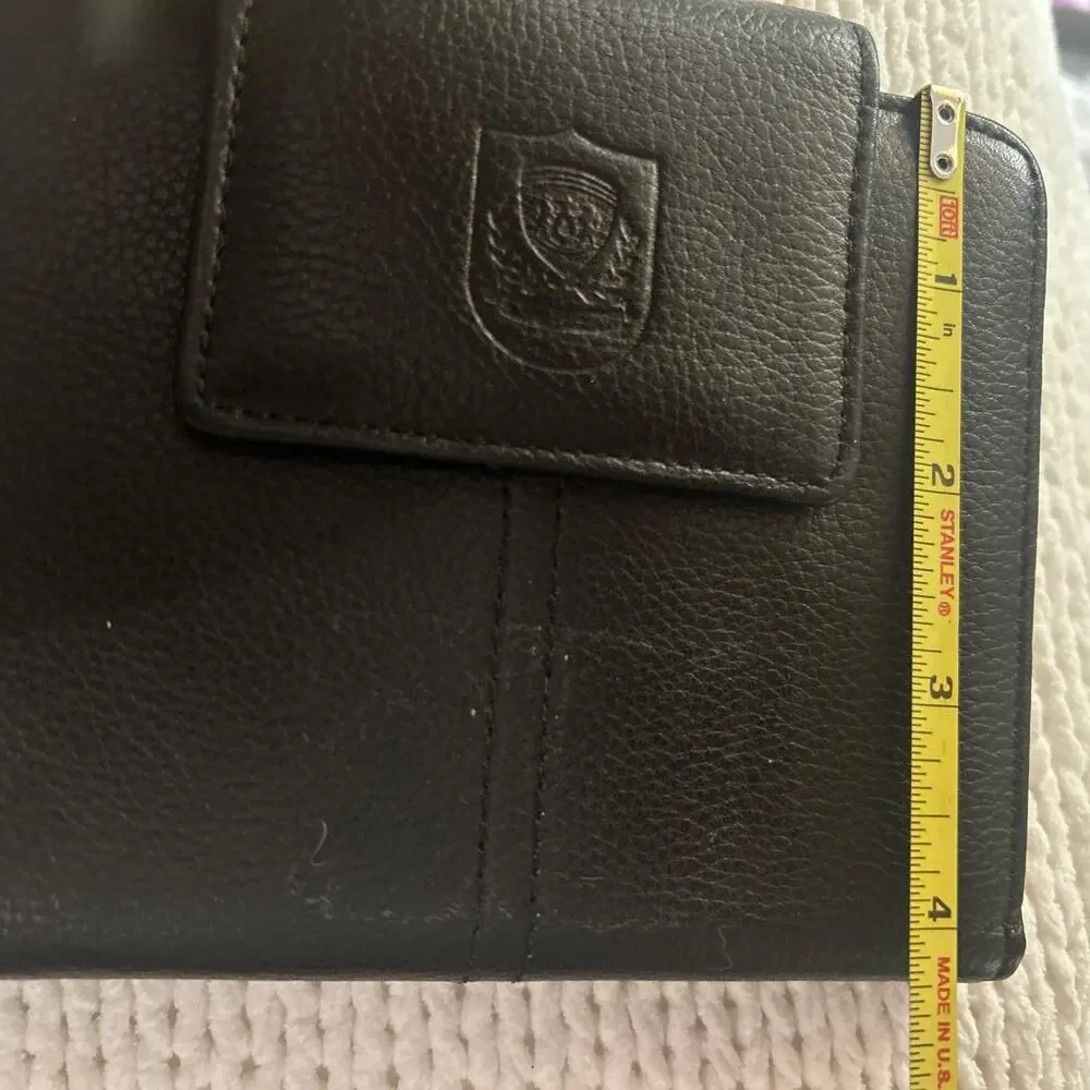 Mundi Genuine Leather Wallet Black NWT Credit Cards Change Purse